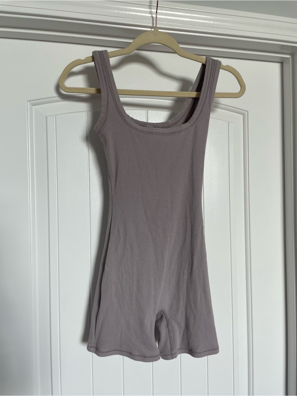 SKIMS Women’s Sleeveless Scoop Neck Bodysuit Romper — Taupe